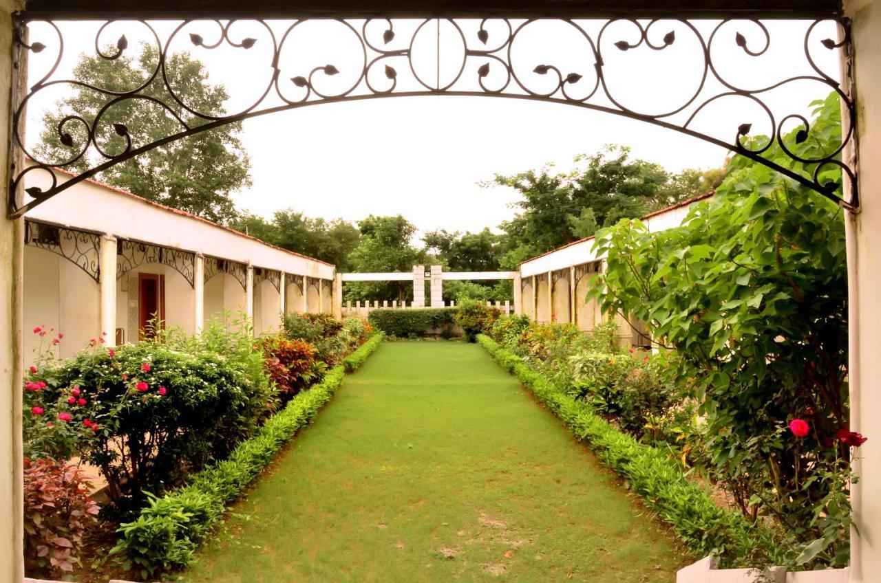 Mpt Payal Khajuraho Hotel Exterior photo